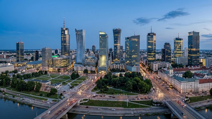 Akademiki UW vs PW: Porównanie warunków, cen i opinii