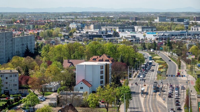 Bezpieczna umowa najmu na studia w Katowicach – Poradnik